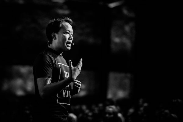 Jim-Kwik-Action-on-stage-high-res-2019