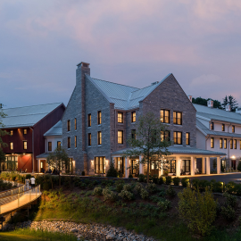 Williams Inn Exterior