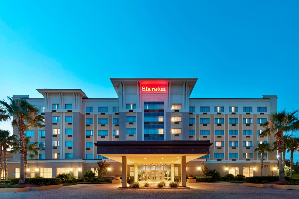 jaxsi-exterior-evening-2455-hor-clsc