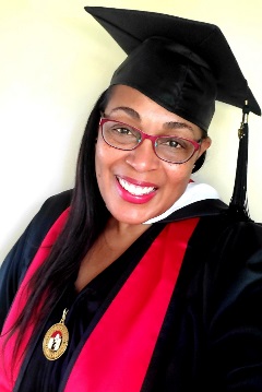 Deanna&#39;s graduation single photo