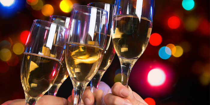 Holiday-Cheers-700x350