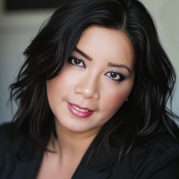 Headshot melanie-lucero