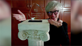 Carolyn Leslie Award Carolyn Leslie Award