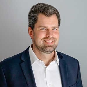 Desmond L. Desmond L.