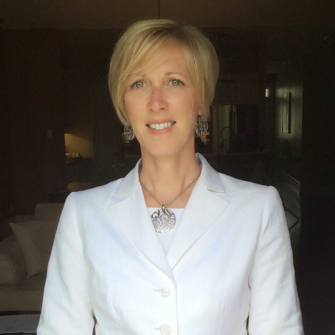 Profile Picture-Carolyn