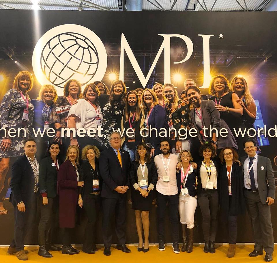 47016285_2092031280835122_6006700449959247872_n